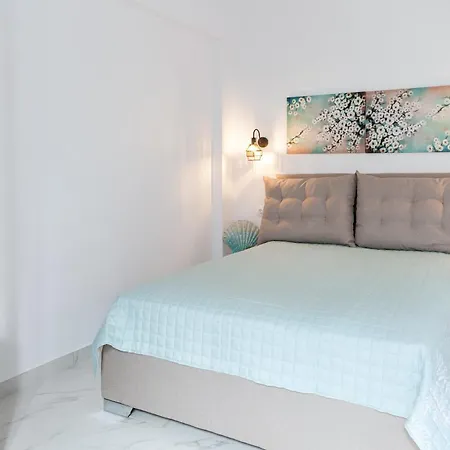 Villa Tomy's 2 Dream 3 Bedrooms Nikiti (Sithonia)