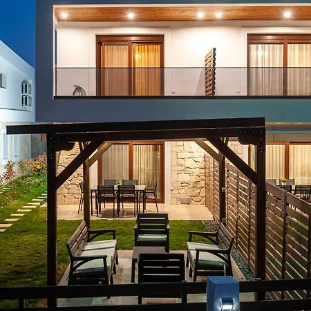 Tomy's 2 Dream 3 Bedrooms Villa *